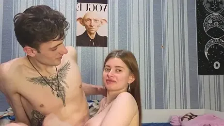 EmiliaCouple stripchat stream image, 27.04.2026 14:20