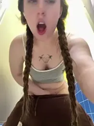 FroggyAnna stripchat stream image, 29.04.2026 16:00