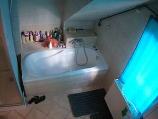 voyeurcam-julmodels-bath-2nd-1 camsoda stream image, 05.05.2026 09:00