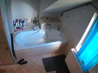 voyeurcam-julmodels-bath-2nd-1 camsoda stream image, 16.05.2026 16:10