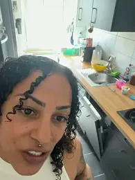 SweetPetiteNoir stripchat stream image, 21.05.2026 06:50