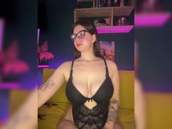 Maalaaa15 bongacams stream image