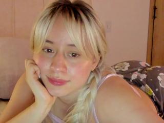 Amy Blondes flirt4free stream image