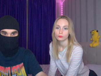 hollyJoys bongacams stream image