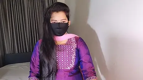 YourLovelyQueen stripchat stream image