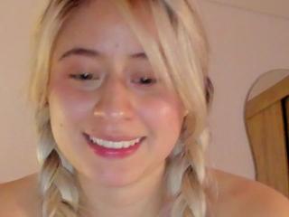 Amy Blondes flirt4free stream image