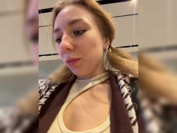 4_40_pm bongacams stream image