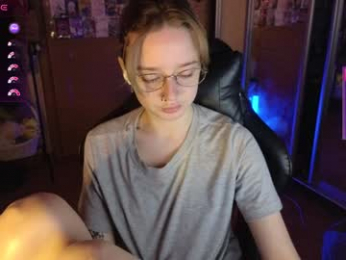 queen_kitty1818 chaturbate stream image