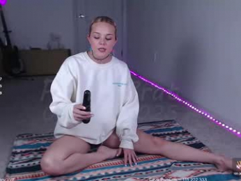 petitebrat chaturbate stream image