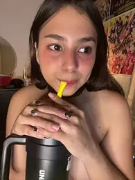 xSelena stripchat stream image