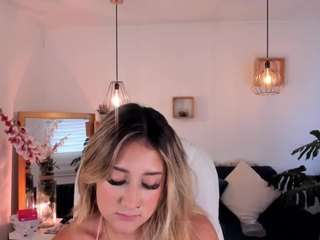 dina-ride camsoda stream image