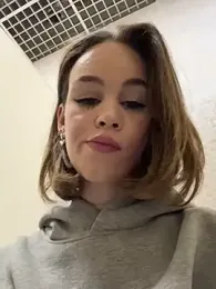 Street_young stripchat stream image