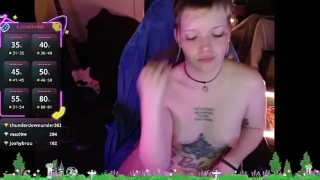 luna_luxx13 stripchat stream image