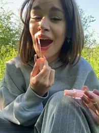 Street_young stripchat stream image