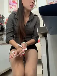 andii-1 stripchat stream image